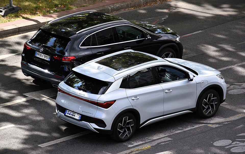 2025년 7월 프랑스에서 촬영한 BYD 아토 3 외관